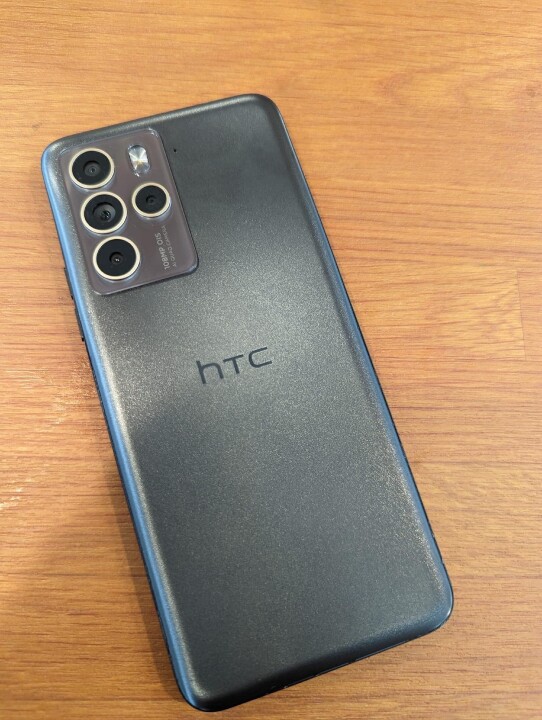 HTC 新機 U23 Pro 實機照流出   搭載 1 億畫素相機