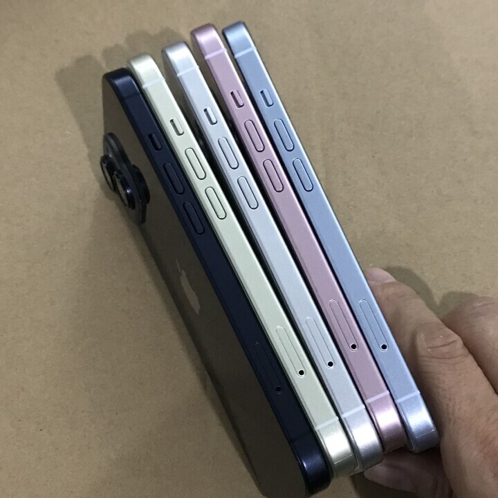 走低飽和色彩路線  iPhone 15 與 iPhone 15 Pro 模型曝光