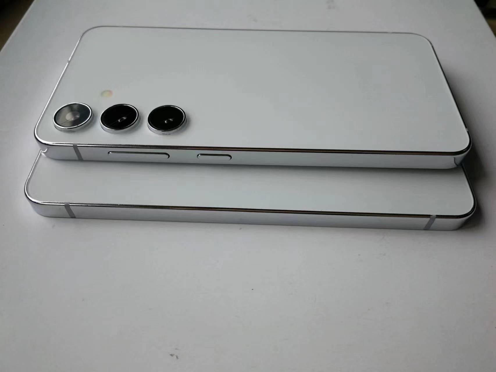 外形更方正更銳利  三星 Galaxy S24 系列實機照曝光