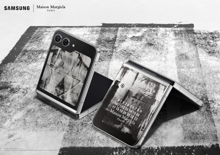 Galaxy Z Flip5 Maison Margiela Edition_Phone KV_2P_Logo.jpg