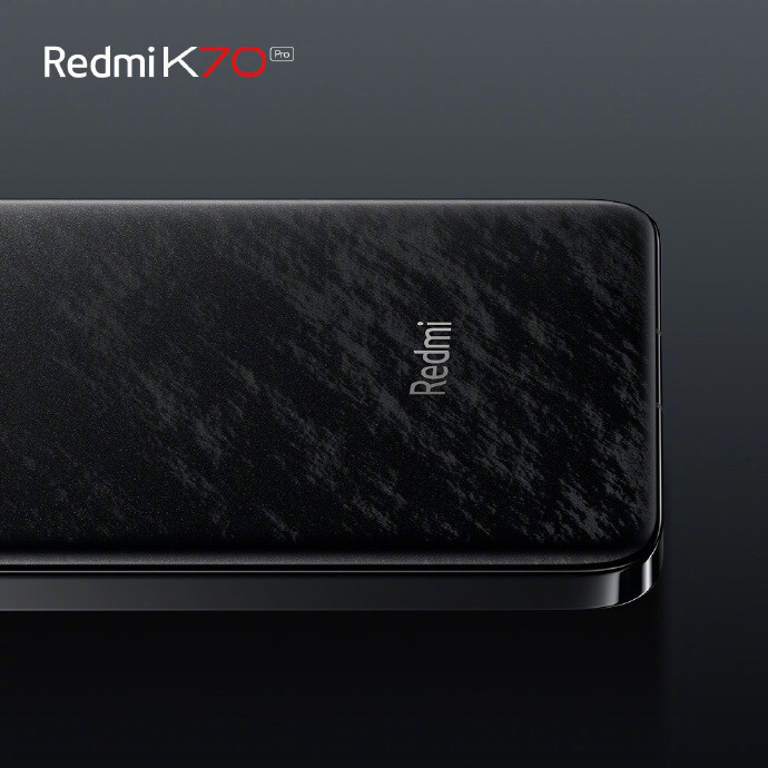 1.3mm 高透玻璃搭配金屬邊框  小米公佈 Redmi K70 Pro 雙色外觀