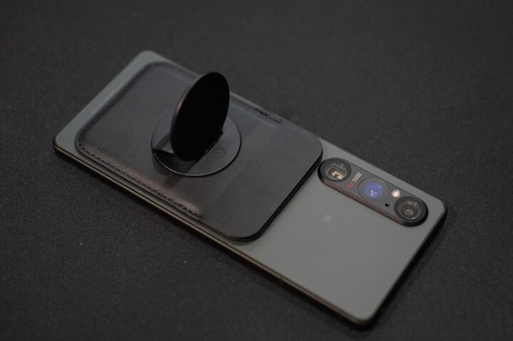 日本 DeFF MagPocket 多功能磁吸式卡套 開箱 / 分享 Xperia 1 V / Xperia 5 V / iPhone 15 Pro 必備