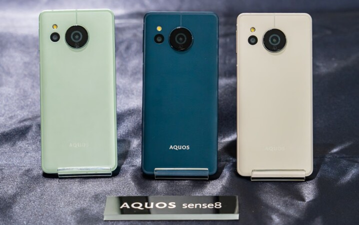 SHARP AQUOS sense8推出三種色系，包含嫩芽綠、霧金粉及礦石藍，整體相當具有日系的簡約設_0.jpg