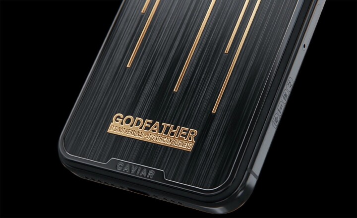 俄國奢侈品牌 Caviar 推出「教父」主題 iPhone  貴金屬打造要價 32.5 萬