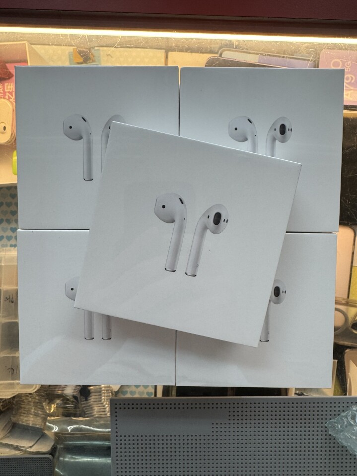 【獨家特賣】Apple AirPods 2 (Lightning) 耳機 限時特價只要 $3,200！(11/4-11/10)