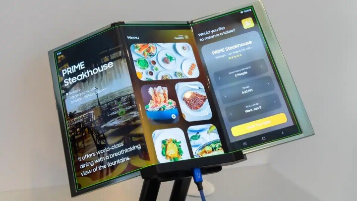 Samsung-tri-fold-display-concept-at-CES-3.jpg