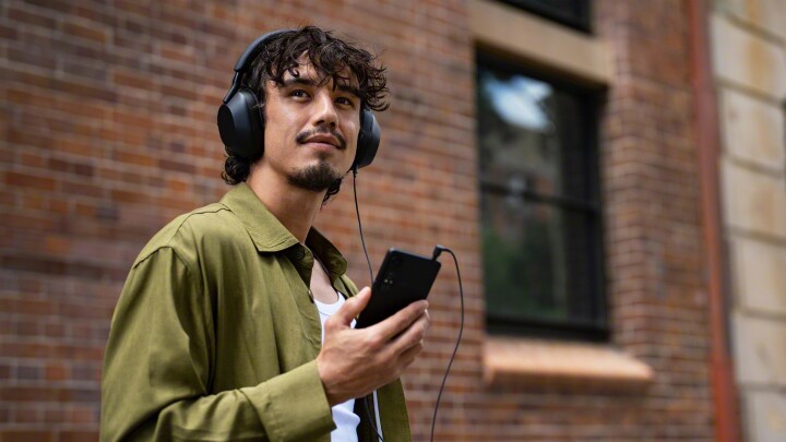 圖七_Xperia_1_VII_承襲_Walkman__音質工藝_首度於耳機孔添加_金_材質導體_有效降低雜訊_提升整體音質表現__.jpg 圖七_Xperia_1_VII_承襲_Walkman__音質工藝_首度於耳機孔添加_金_材質導體_有效降低雜訊_提升整體音質表現__.jpg