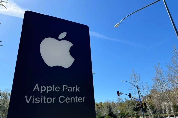 apple-visitor-center.jpg apple-visitor-center.jpg