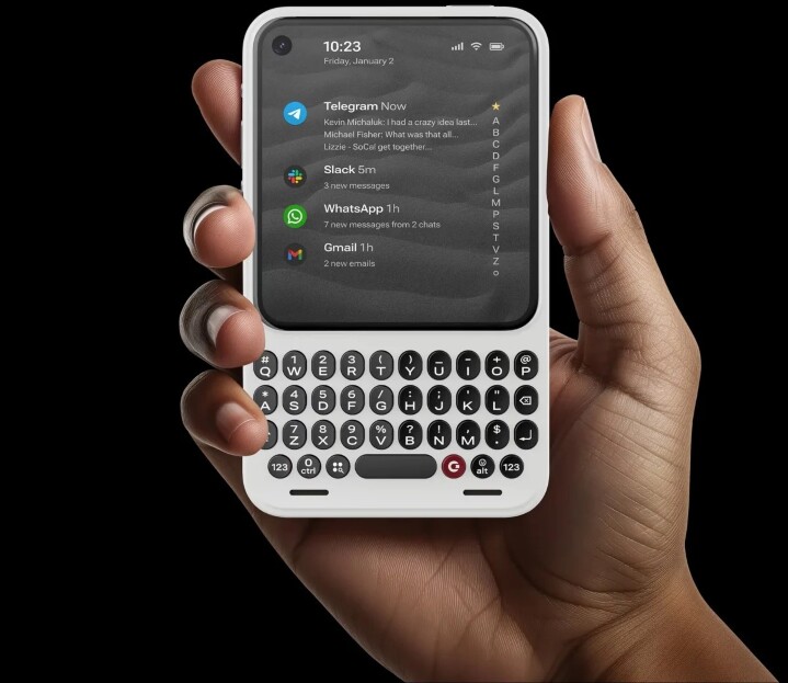 Clicks 不只做鍵盤殼！首款手機「Communicator」致敬黑莓，還有磁吸式 Power Keyboard 保護殼配件
