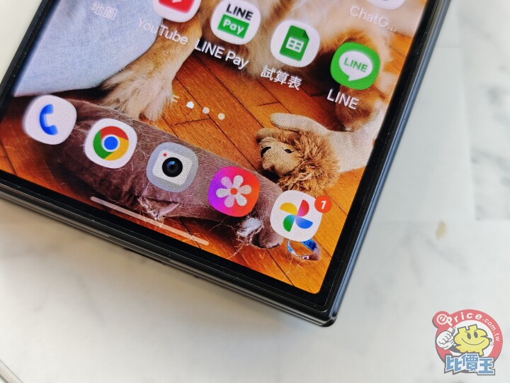 Samsung Galaxy Z Trifold 外觀、性能、續航、影音、相機、開箱實測