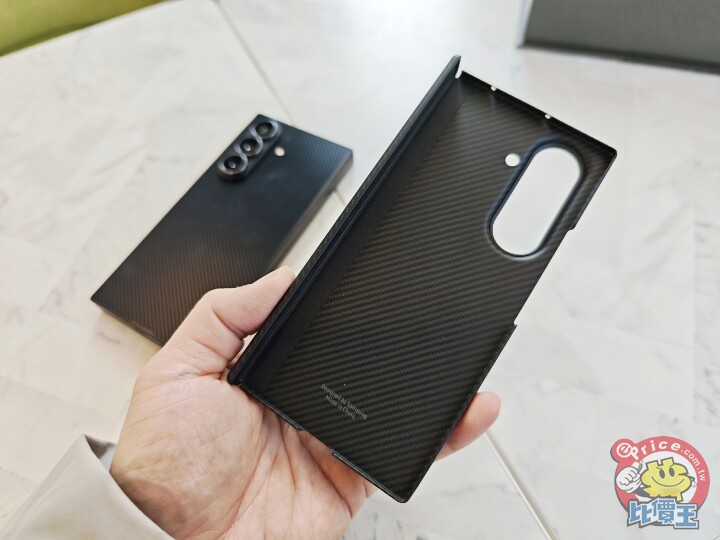 Samsung Galaxy Z Trifold 外觀、性能、續航、影音、相機、開箱實測