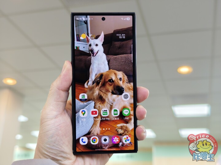 Samsung Galaxy Z Trifold 外觀、性能、續航、影音、相機、開箱實測