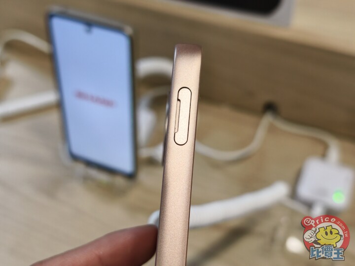 SHARP AQUOS wish5s 升級上市　首購送耳機