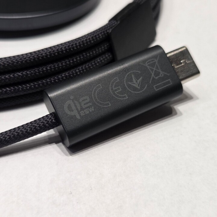 Samsung 的新款磁吸充電配件也提前被完整曝光了