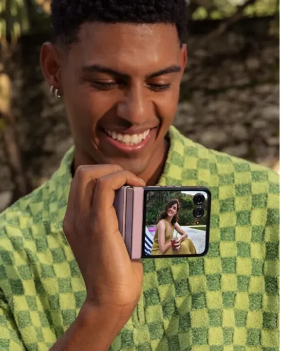 Motorola Razr 70 摺疊機已過認證，部分規格細節提前曝光！