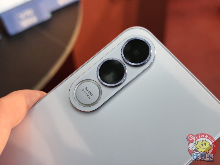 vivo V70 系列雙機 3/13 正式上市　再與泡泡瑪特合作推購機早鳥禮