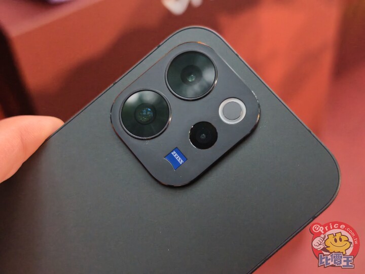 vivo V70 系列雙機 3/13 正式上市　再與泡泡瑪特合作推購機早鳥禮