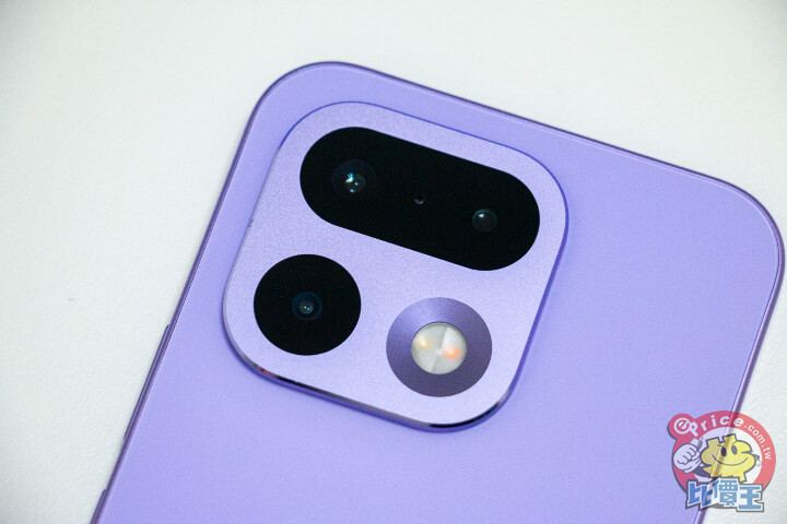 realme 16 Pro 5G開箱動手玩：7,000mAh超大容量電池提供接近23小時續航力，安全感十足！