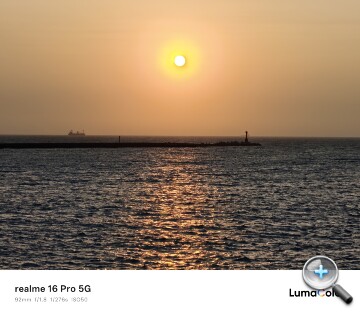 realme 16 Pro 5G開箱動手玩：7,000mAh超大容量電池提供接近23小時續航力，安全感十足！