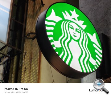 realme 16 Pro 5G開箱動手玩：7,000mAh超大容量電池提供接近23小時續航力，安全感十足！