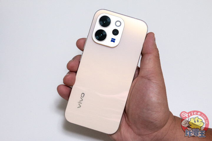 vivo V70開箱動手玩：超過24小時的電池續航力與好拍的蔡司3鏡頭主相機，真的超級有料！