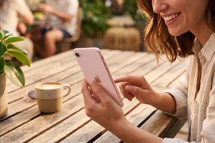 ​誰說媽媽沒放假？51 連假 iPhone 17e 兩萬有找 寵愛超神媽媽