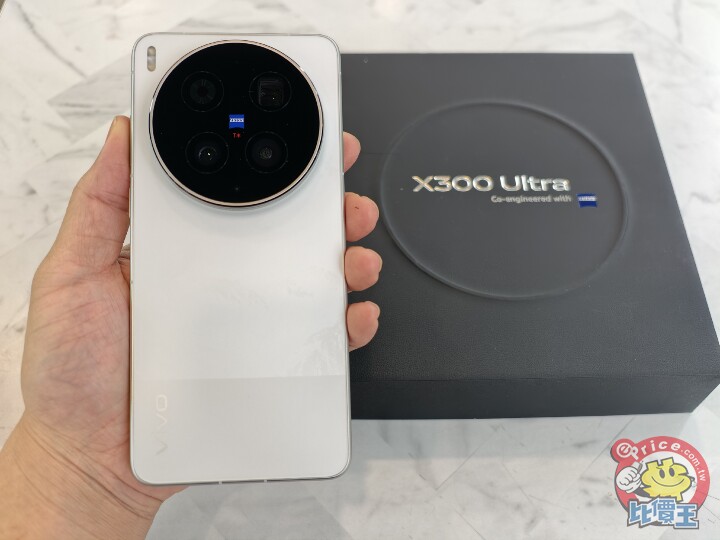 vivo 首款超旗艦登台：X300 Ultra 外觀、影音、性能、續航、相機、開箱實測