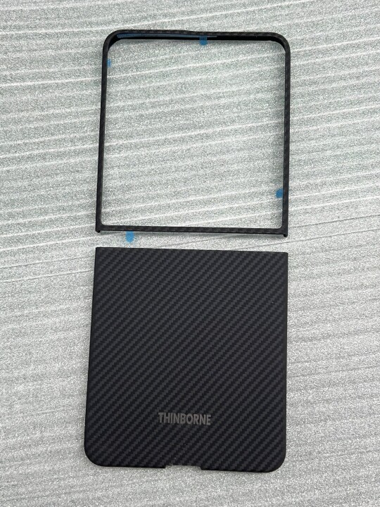 這次輪到 Samsung 三款未發表摺疊新機的配件被提前曝光！