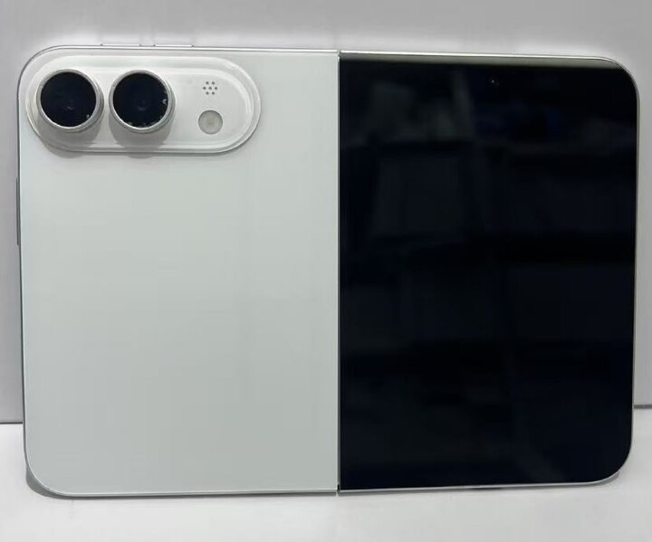 細節有些不尋常，摺疊 iPhone 模型機再次網路現身