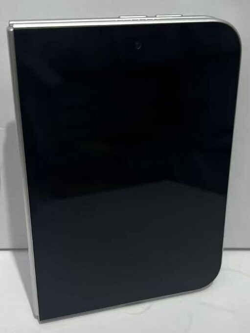 細節有些不尋常，摺疊 iPhone 模型機再次網路現身