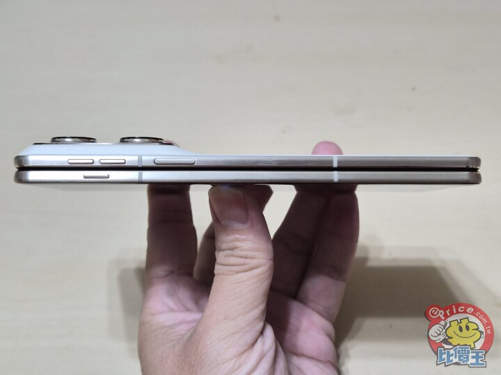 拍照有看頭！Moto 超薄大摺 Razr Fold 外觀、性能、相機、續航、開箱實測