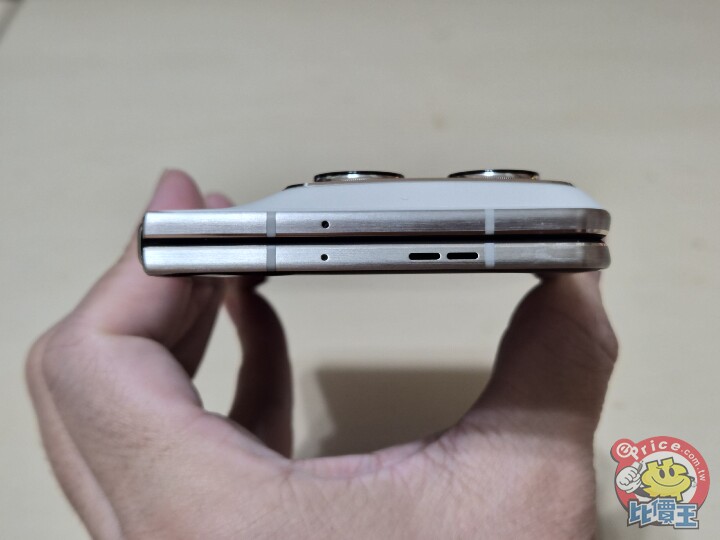 拍照有看頭！Moto 超薄大摺 Razr Fold 外觀、性能、相機、續航、開箱實測