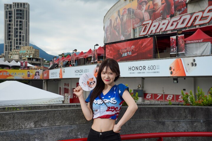 HONOR 深耕台灣市場 攜手緯來電視、李多慧應援在地職棒