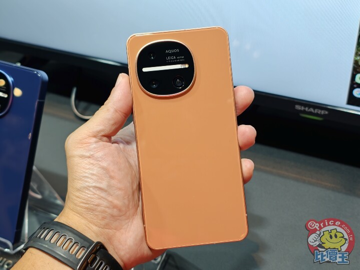 徠卡鏡頭、動態光律　SHARP AQUOS R11 台灣上市