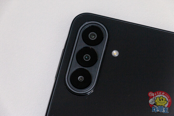 SAMSUNG Galaxy A27 5G 動手玩：螢幕、手感都不錯，效能與續航成最大考驗