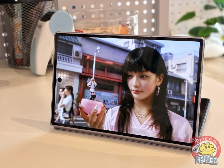 寬摺疊新體驗：Samsung Galaxy Z Fold 8 外觀、影音、續航、相機、開箱試用心得