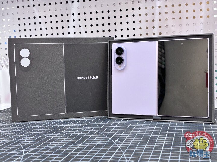 寬摺疊新體驗：Samsung Galaxy Z Fold 8 外觀、影音、續航、相機、開箱試用心得