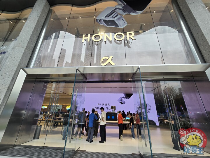Honor Robot Phone 正式開賣 走進深圳萬象城阿爾法旗艦店直擊 AI 手機新體驗