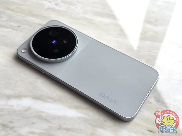 vivo X500 Pro Max 開箱體驗：安兔兔跑分逾 400 萬、實測影片特效