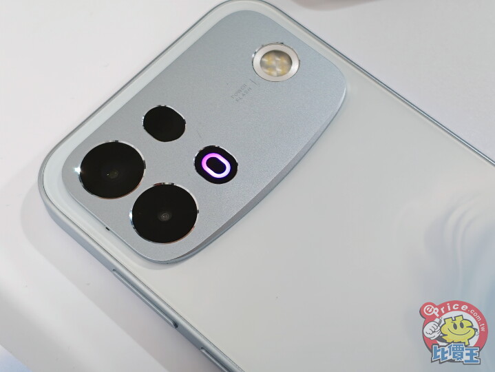 防水防摔、超大電池：OPPO 推 A7 Pro 系列手機主攻外送員