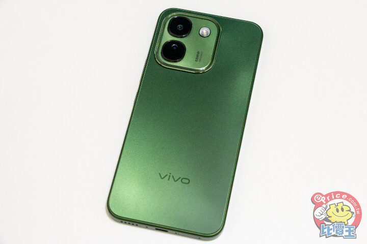 vivo V80 Lite開箱動手玩：電池續航超狂！實測超過 31 小時，重度用戶不再有電量焦慮！