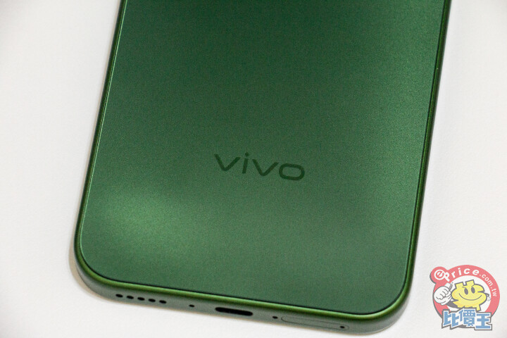 vivo V80 Lite開箱動手玩：電池續航超狂！實測超過 31 小時，重度用戶不再有電量焦慮！