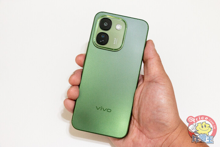 vivo V80 Lite開箱動手玩：電池續航超狂！實測超過 31 小時，重度用戶不再有電量焦慮！