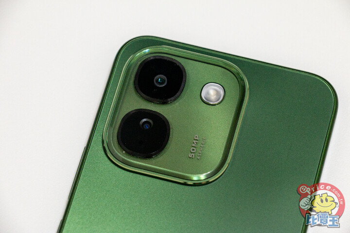 vivo V80 Lite開箱動手玩：電池續航超狂！實測超過 31 小時，重度用戶不再有電量焦慮！