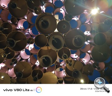 vivo V80 Lite開箱動手玩：電池續航超狂！實測超過 31 小時，重度用戶不再有電量焦慮！