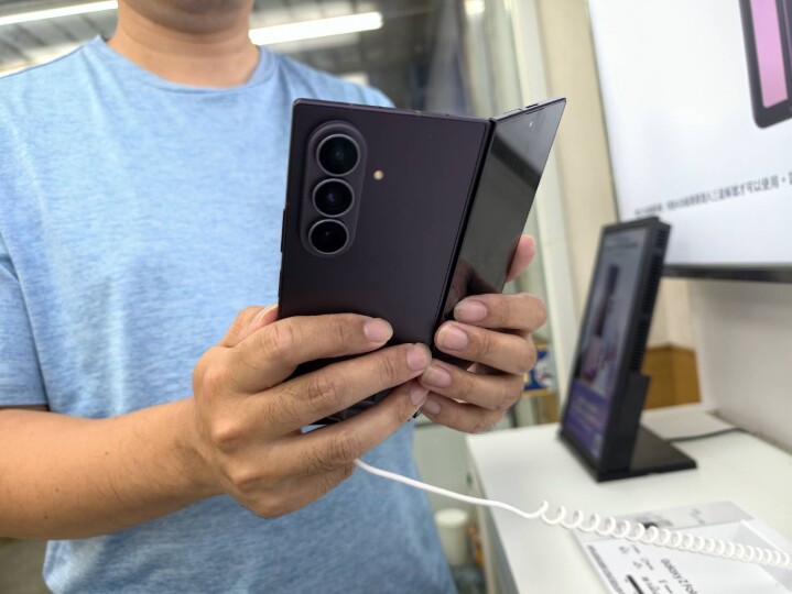三星 Galaxy Z Fold8 Ultra 上市即狂漲！回收價突破 5.8 萬創天價，奪 8 月二手機增值王_0.jpg
