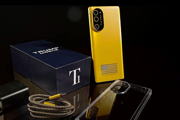 Trump-phone-t1.jpg Trump-phone-t1.jpg