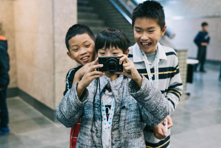 圖3) 索尼創意科學大賞以Sony相機提供進入複審的團隊影像教學，讓孩子學會用鏡頭說故事!.jpg
