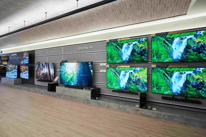 圖2) 邀請消費者蒞臨Sony Store 台北遠東信義店直擊層次細膩的OLED電視及展現極致畫質的液晶電視系列，透過情境式體驗讓消費者宛如置身於家中、完整感受產品魅力。.jpg