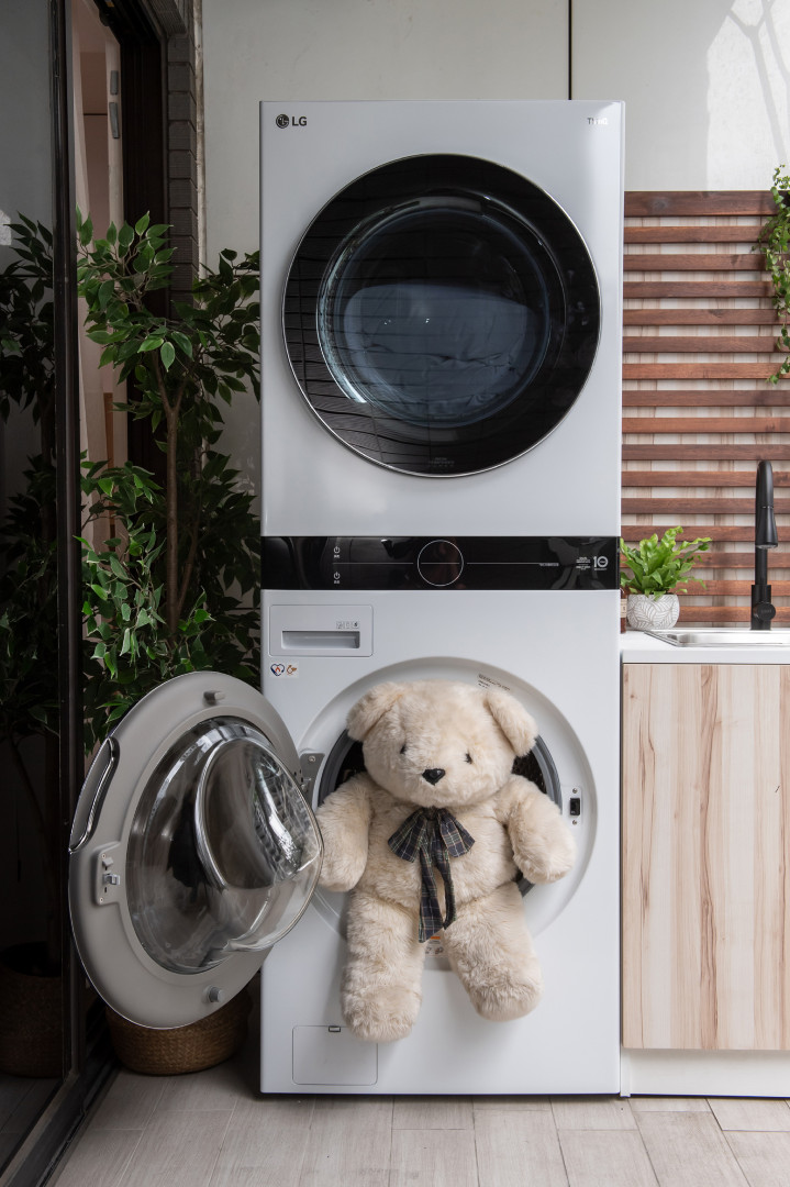 04_推出創新智慧與美感兼具的LG WashTower™ AI智控洗乾衣機，強化整合洗乾衣機軟硬體並採用先進的AI智慧科技、最高規的洗乾及殺菌技術，實現內外兼具的機能美學，創造至臻完美的品味生活.jpg